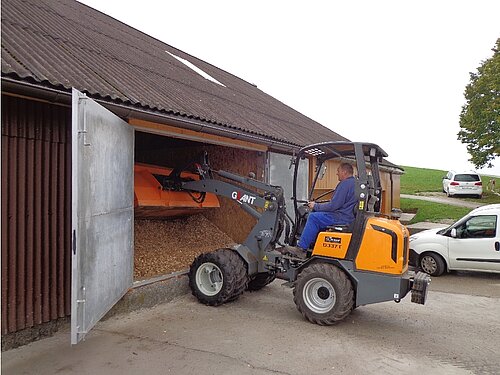 Reference PuroWIN Gruber Leopold Filling the wood chip store